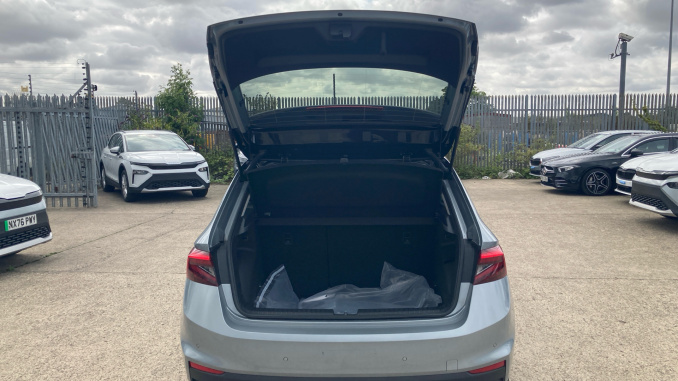 Skoda Fabia 1.0 TSI Design Edition 5dr Petrol Hatchback - Image 20